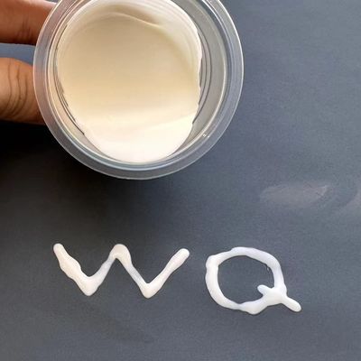 Un buen precio. Velocidad de secado rápida y alto brillo Emulsión de copolímero de estireno acrílico duro sin película para tintas de impresión en línea