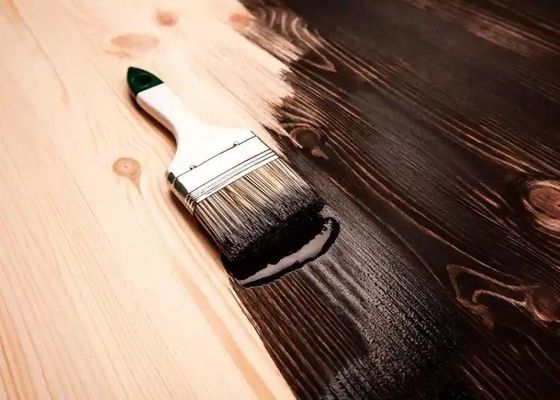 Un buen precio. Resina alquídica de origen acuático para protección de la superficie de la madera en línea