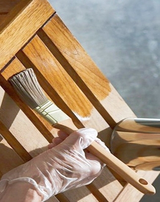Un buen precio. Emulsión de acrílico auto-enlazante a base de agua de alto brillo para pintura de madera de alta calidad a secado rápido en línea