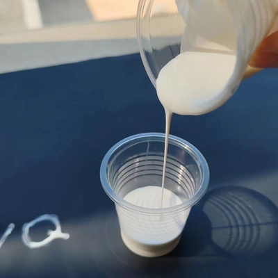 Un buen precio. Alta resistencia al desgaste Buena suavidad Emulsión de cera de polietileno para tintas de pintura a base de agua en línea