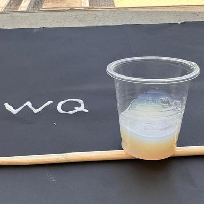 Un buen precio. Emulsión acrílica a base de agua para cajas de cartón y papel kraft en línea