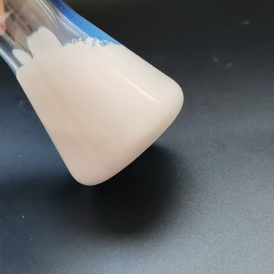 Emulsión epoxi modificada no iónica versátil para recubrimientos a base de agua sobre el metal